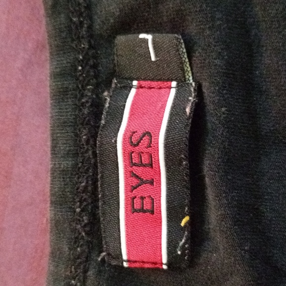 Rock and roll studded inside skull tshirt. Size L - Picture 3 of 3